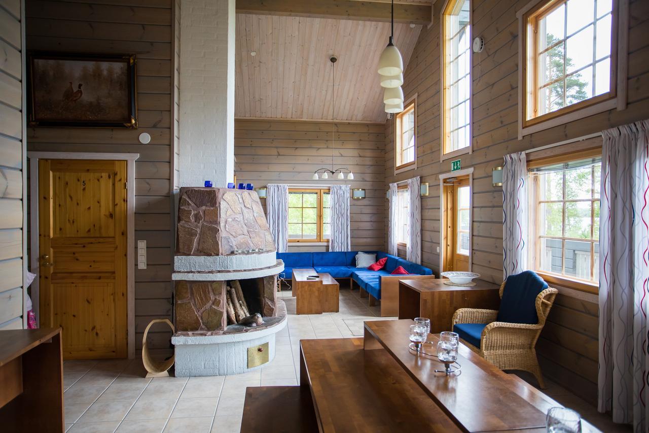 Kuus-Hukkala Hotel Harkala  Ngoại thất bức ảnh